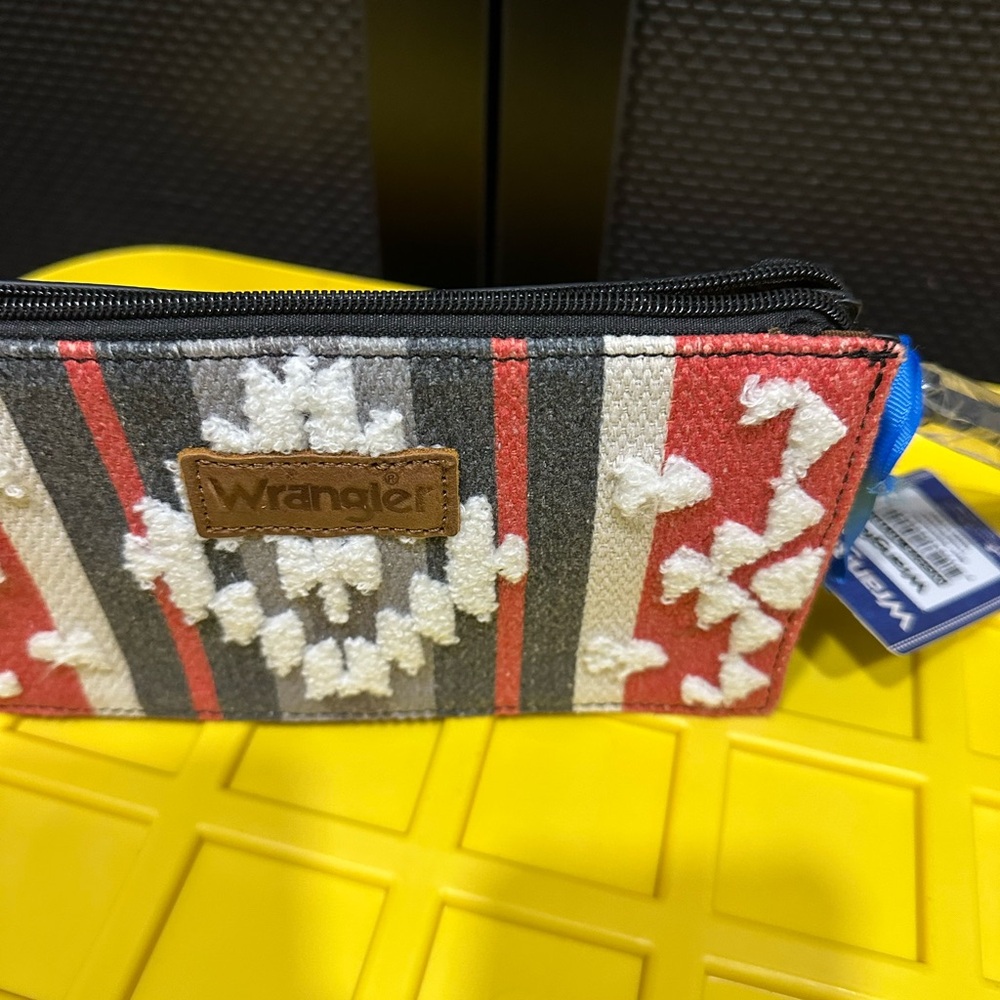Wrangler Red and Gray Patterned Wallet